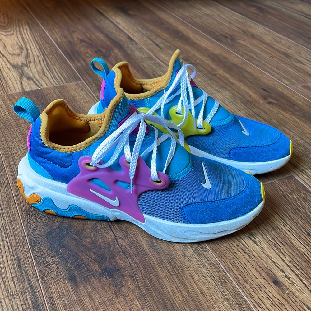 Nike React youth size 5